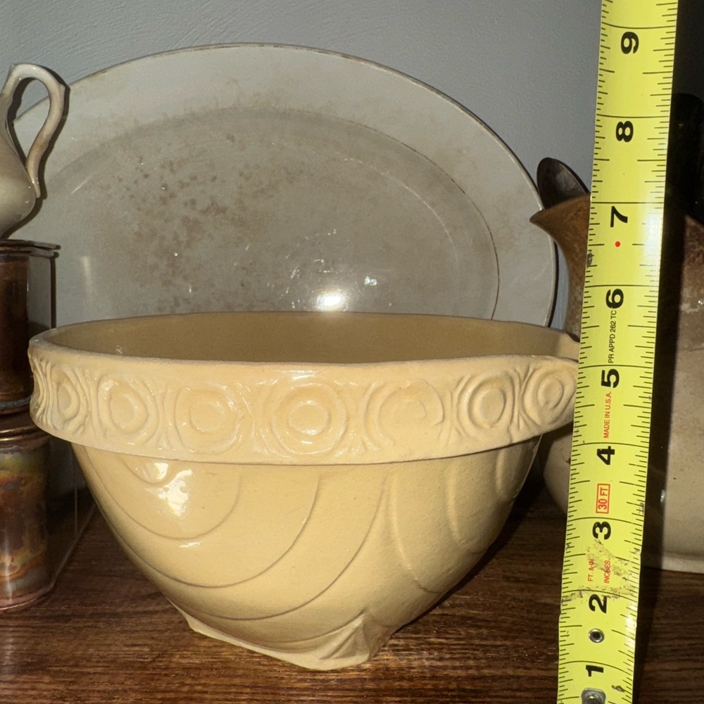 Stoneware Batter Bowl with Pouring Spout - Picture 2 of 16